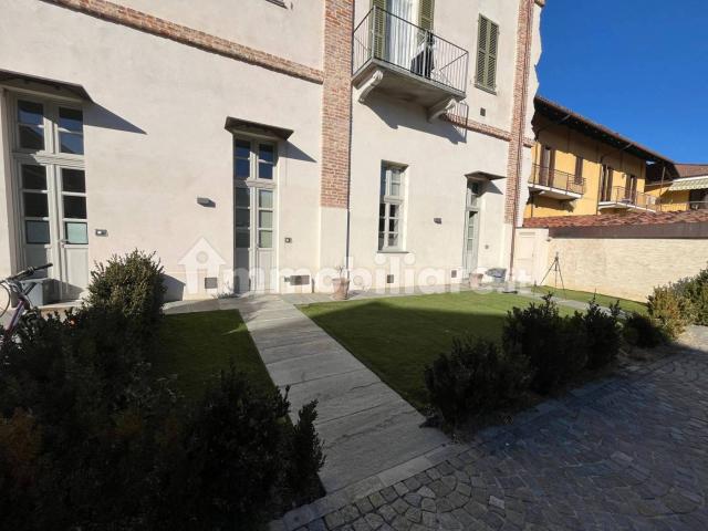 Bilocale via Roma 41, Centro, Cherasco