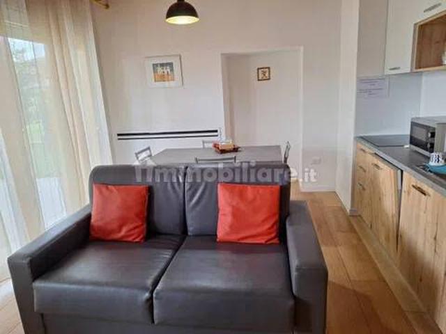 Bilocale via Roma, 85, Centro, Vidor