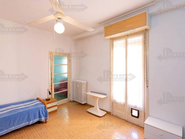 Bilocale via Roncaglia 25, Washington, Milano
