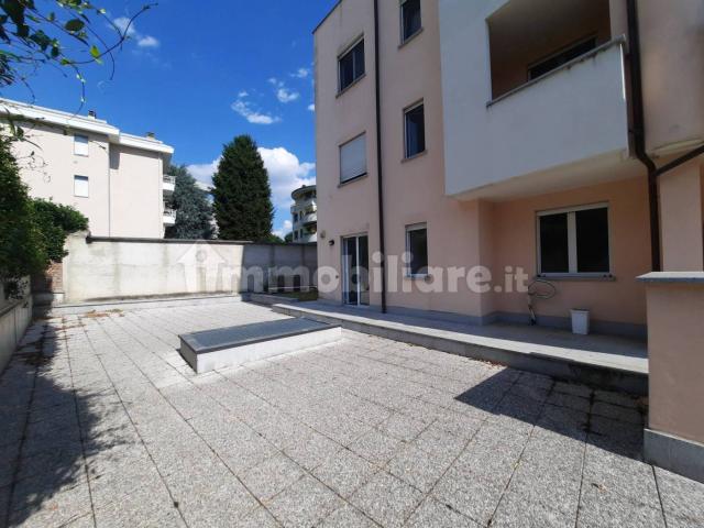Bilocale via Resegone 39, Legnarello, Legnano