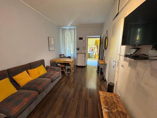 Bilocale via Ruggero di Lauria 9, Sempione, Milano