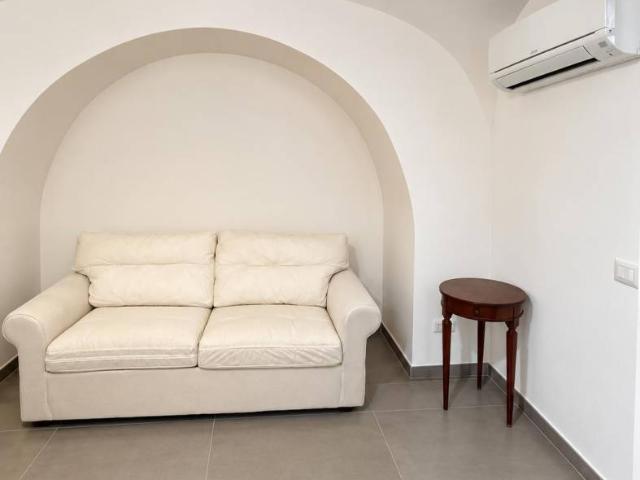 Bilocale via Tito Angelini, Vomero, Napoli