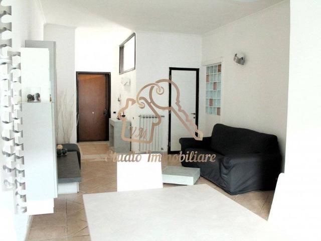Bilocale via Tiburtina, 654, Casal Bruciato, Roma
