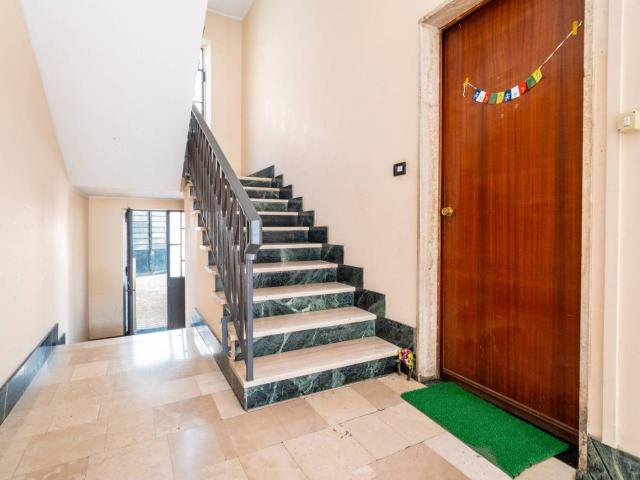 Bilocale via Trucchi, Centro, Beinasco