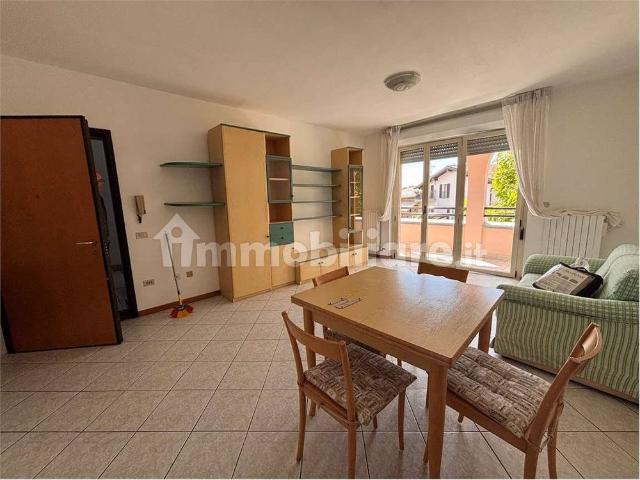 Bilocale via volturno, 23, Bobbiate Schiranna, Varese