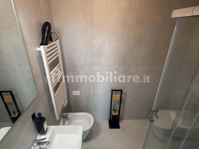 Bilocale via Valbrona, Greco Segnano, Milano