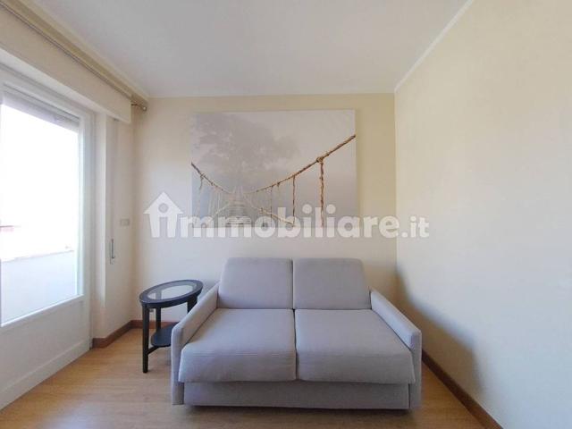 Bilocale via Valpolicella 39, Città Giardino, Roma