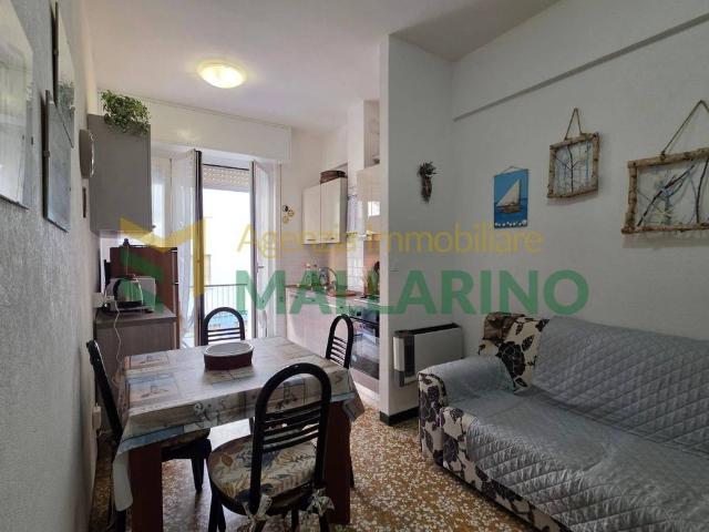 Bilocale via Veneto, Centro, Finale Ligure