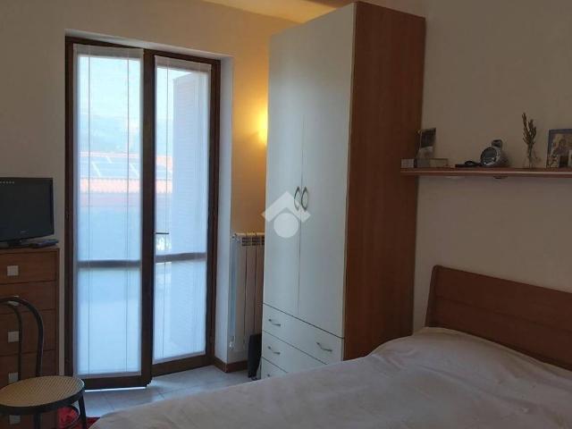 Bilocale via verdi 70, Sale Marasino