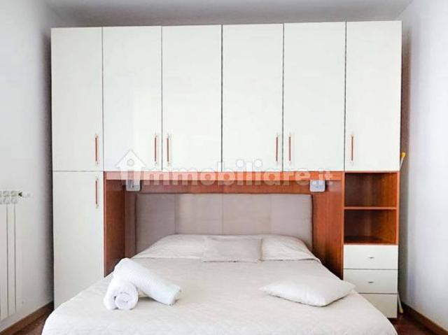 Bilocale via Vittorio Gassman, Quartiere Adriano, Milano