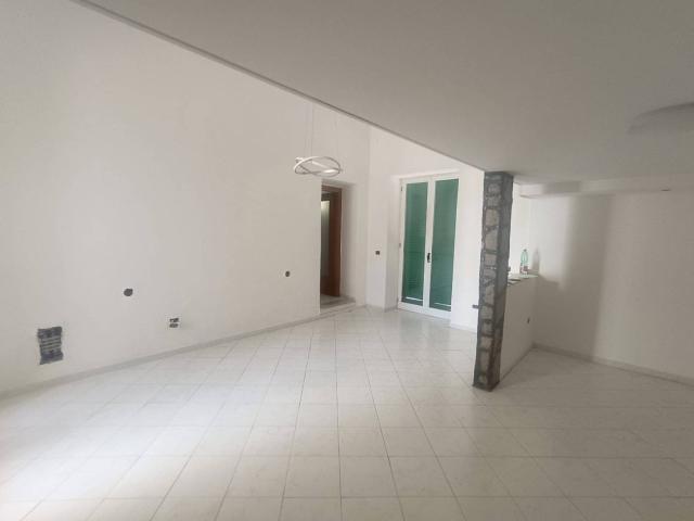 Bilocale via Vittorio Imbriani, Centro, Pomigliano d'Arco