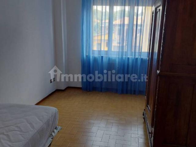 Bilocale via Vittorio Veneto 68, Centro, Borgosesia