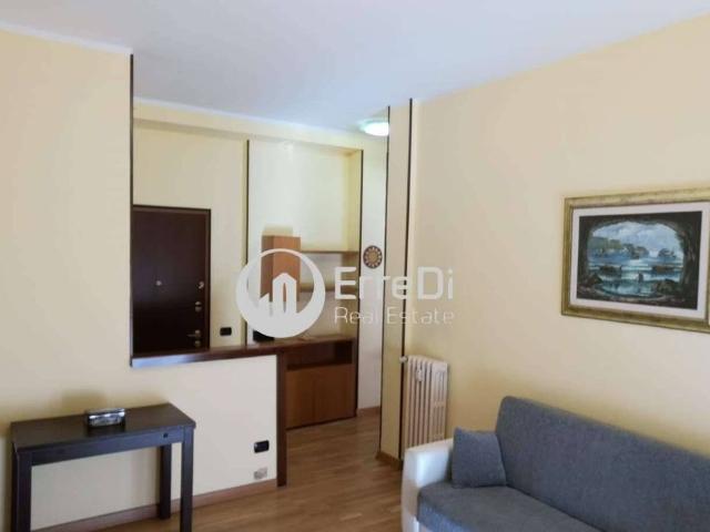 Bilocale viale UGO FOSCOLO, Regina Pacis Borsa, Monza