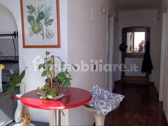 Bilocale viale Cristoforo Colombo 123, Centro, Crotone