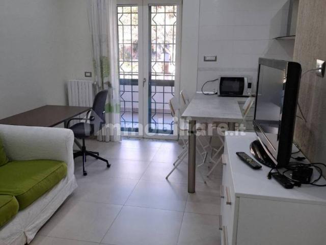 Bilocale viale degli Oleandri 6, Colli Aminei Capodimonte, Napoli