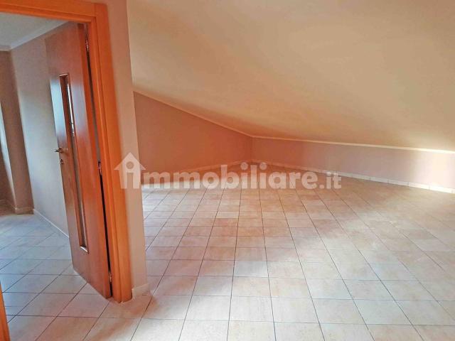 Bilocale viale della Libertà, Aversa