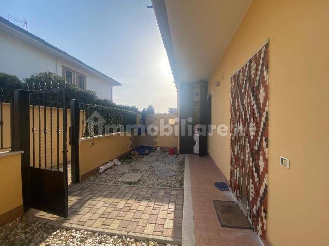 Bilocale viale di Focene, Focene, Fiumicino