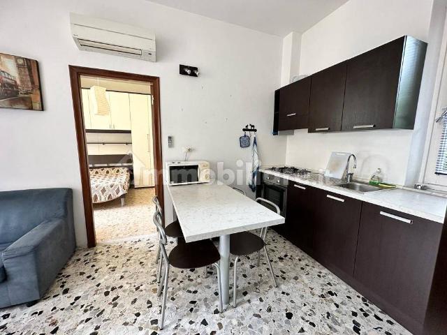 Bilocale viale Enrico Millo 62, Centro, Chiavari