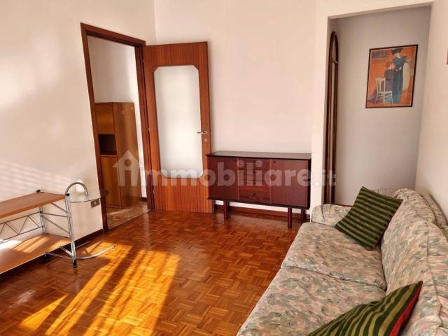 Bilocale viale Francesco Baracca 53, Centro, Arona
