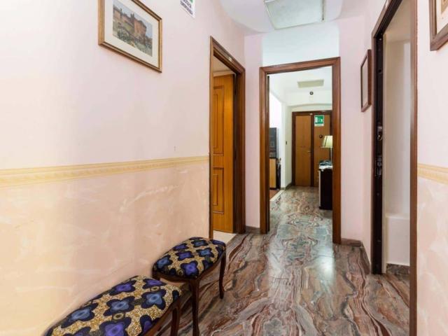 Bilocale viale Giulio Cesare, Prati, Roma