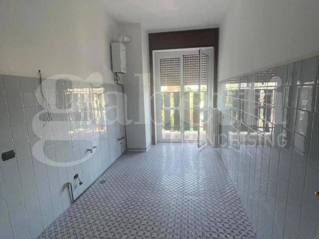 Bilocale viale Lombardia, 28, Centro, Rozzano