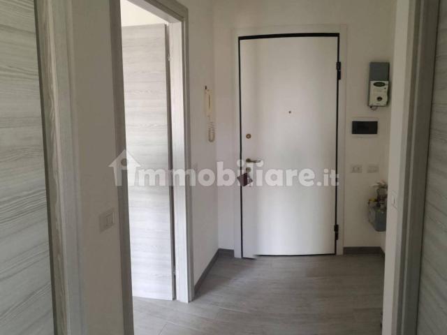 Bilocale viale Pisa 18, Piazzale Siena, Milano