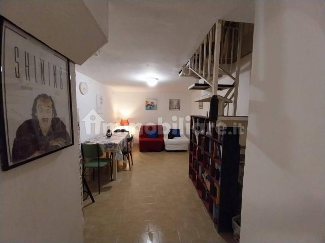 Bilocale Vico dei Gerolomini 14, Centro Storico, Napoli