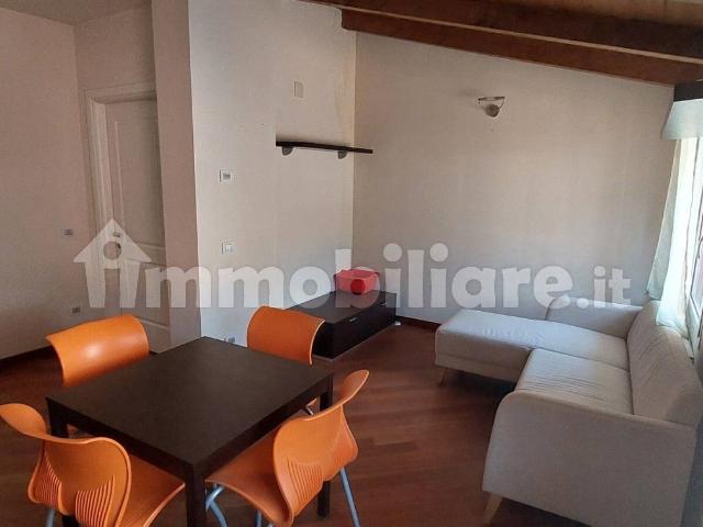 Bilocale vicolo Corbelli, Centro Storico, Reggio Emilia