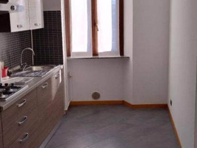 Bilocale vicolo Beneficio 14, Centro, Merate