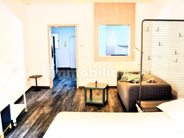 Bilocale vicolo del Cedro 35, Trastevere, Roma