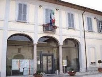 Bilocale a Carugate in zona servitissima 700eu