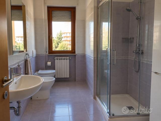 BILOCALE A PESCHIERA DEL GARDA CON BALCONE