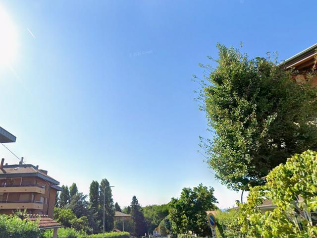 Bilocale a Varese con Terrazzo e Giardino