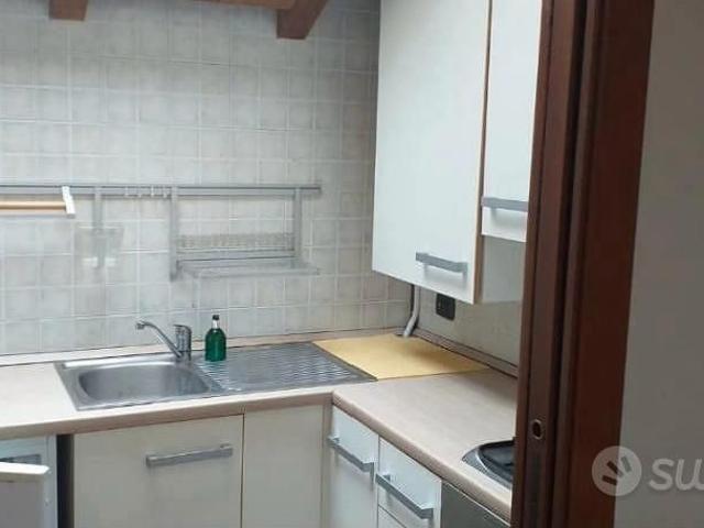 Bilocale a Vedano al Lambro balcone posto auto