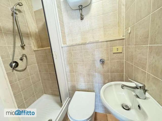 Bilocale arredato Trieste, salario