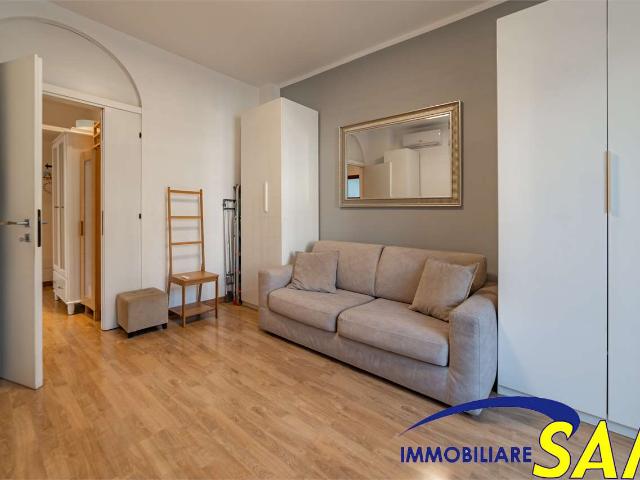 BILOCALE ARREDATO VIALE UNGHERIA
