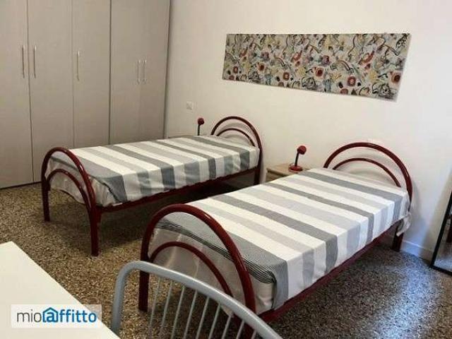 Bilocale arredato Accademia