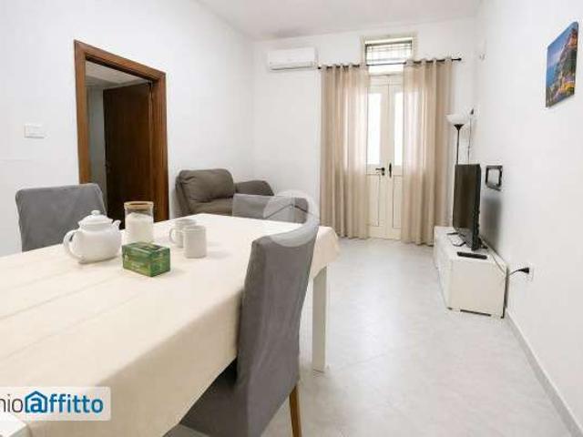 Bilocale arredato Arenella