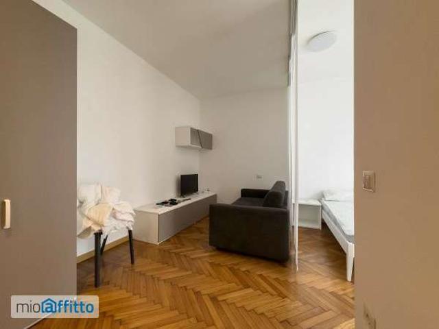 Bilocale arredato Bollate