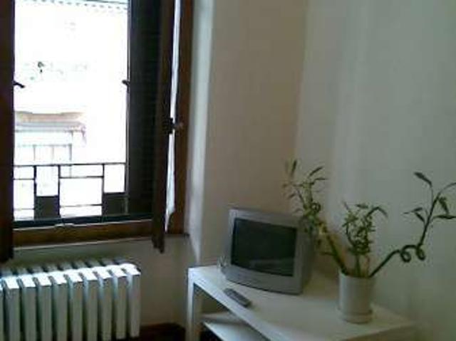 Bilocale arredato Buenos aires, indipendenza, p.ta venezia