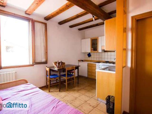 Bilocale arredato Centro