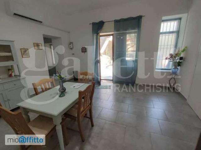 Bilocale arredato Centro monte santo