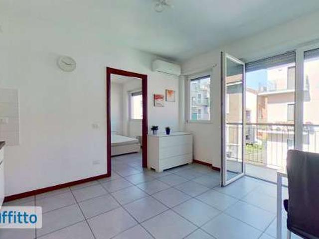 Bilocale arredato Certosa, quarto oggiaro, villa pizzone