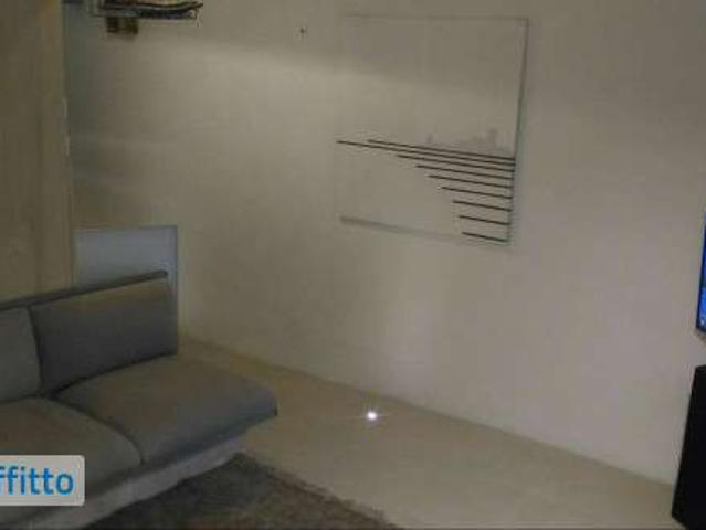 Bilocale arredato Chiaia