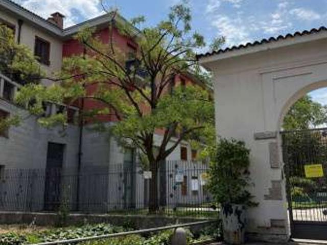 Bilocale arredato Chiesa rossa, cermenate, ripamonti