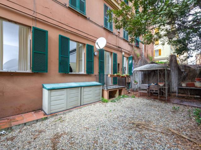 Bilocale arredato con giardino