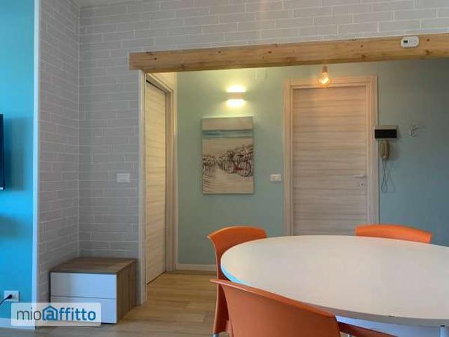 Bilocale arredato con piscina Centro