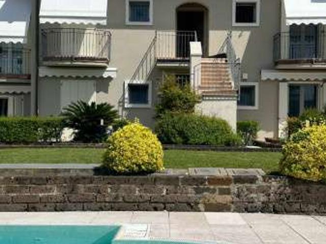 Bilocale arredato con piscina Desenzanino