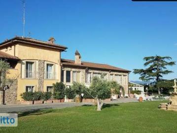 Bilocale arredato con piscina Prato