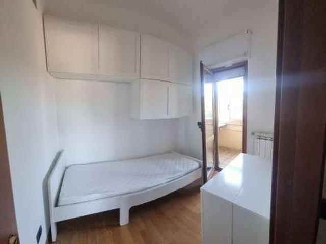 Bilocale arredato con piscina Santa Marinella